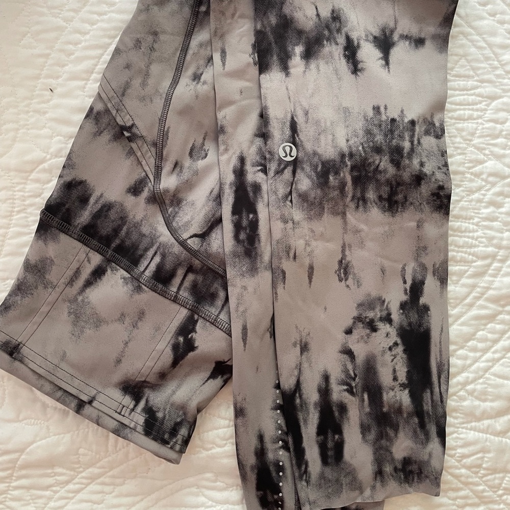 Lululemon Fast and Free Limited Edition